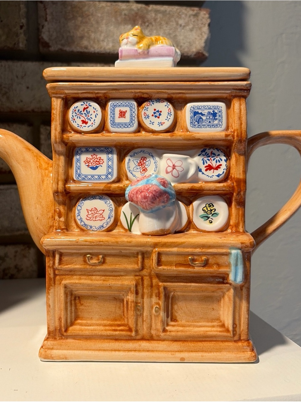Vintage Novelty Swineside Ceramic Welsh Dresser Teapot with cat.